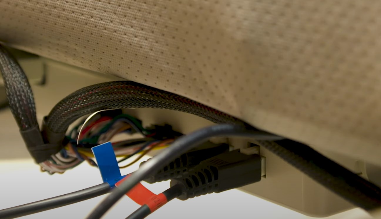 Connection layouts may vary depending on your control system type.