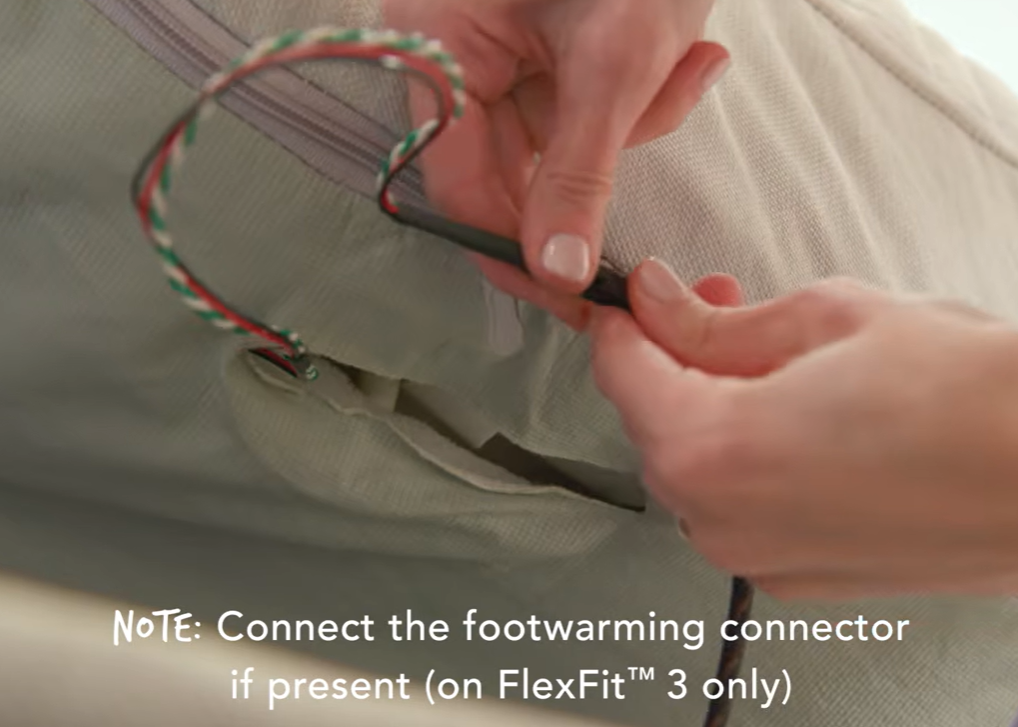 Step 2: Connect the footwarming connector (FlexFit 3 only)